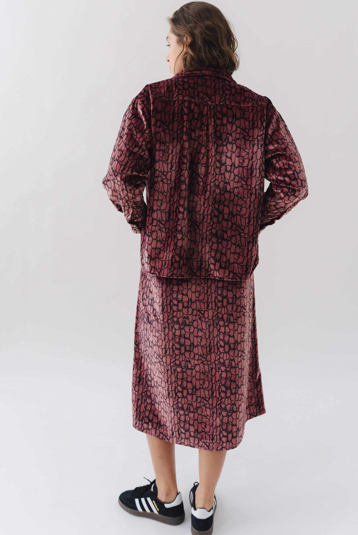 OVERSIZED GARNAT GLOW SHIRT - MOLLIE