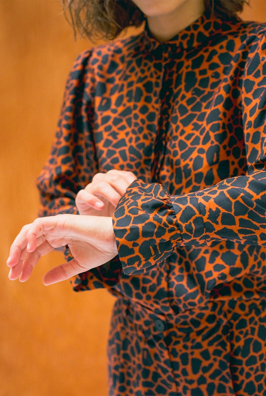 LEITA Paris chemise imprimé girafe manche volant