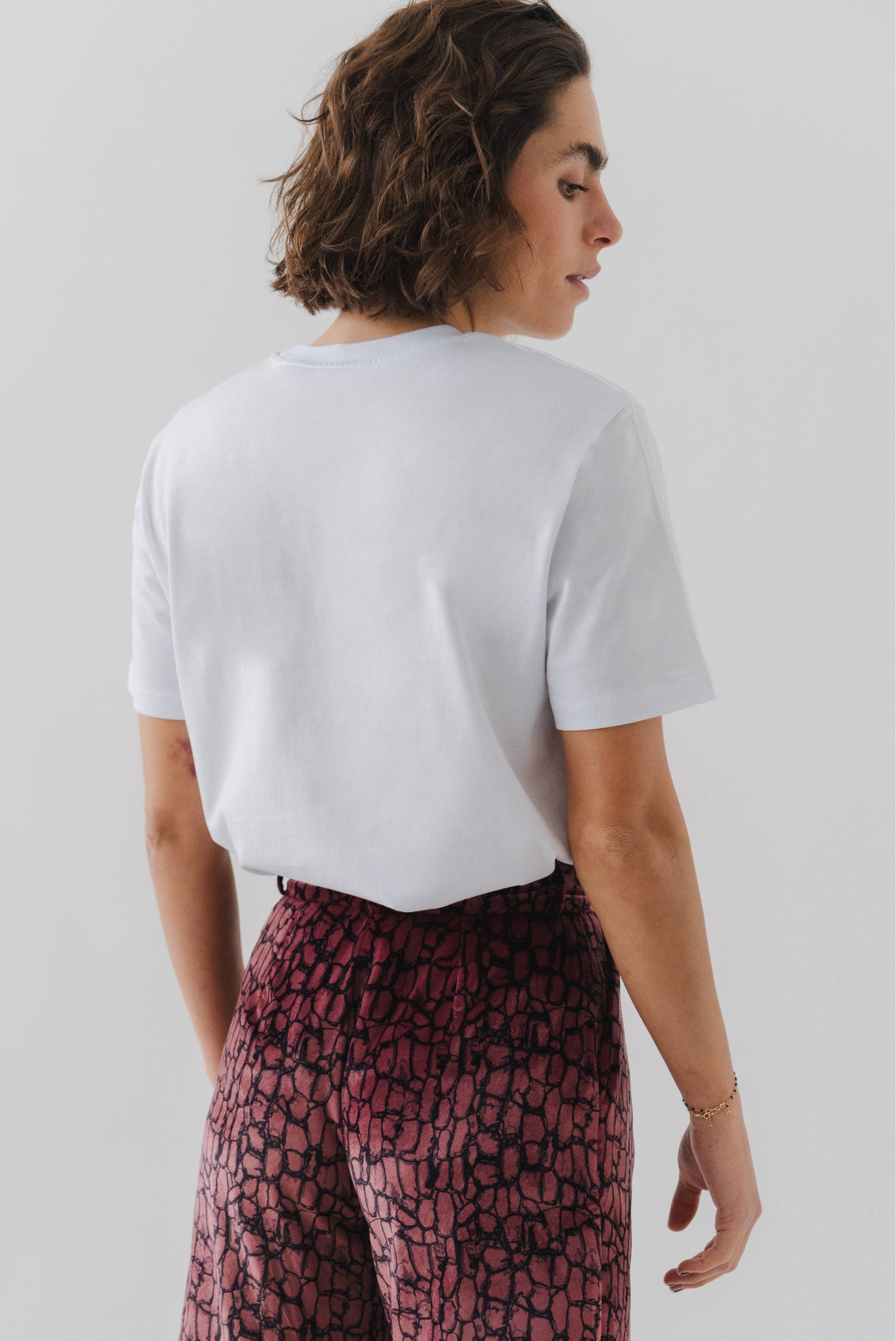 T-SHIRT - WHITE - IOLO